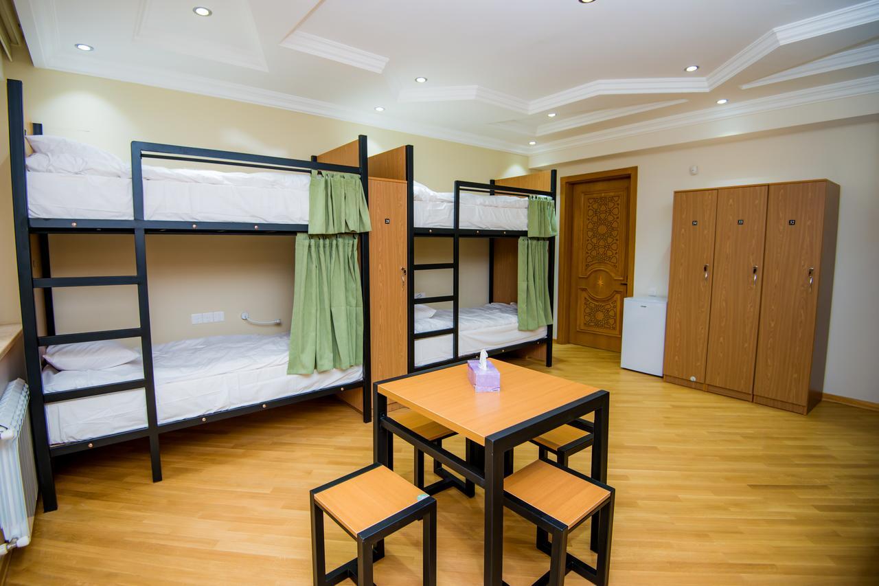Feyu Hostel Baku Exterior photo